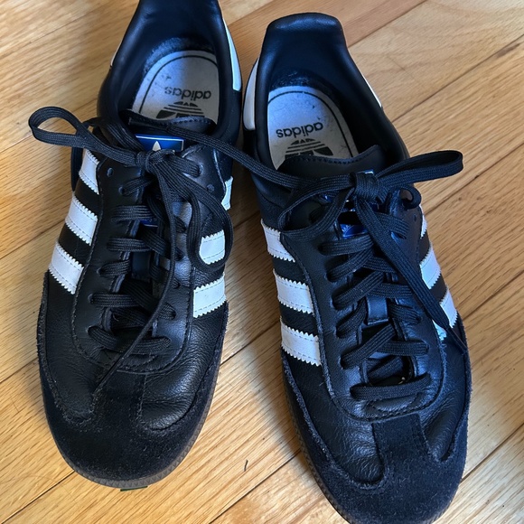 Adidas Black Samba's - Picture 5 of 5
